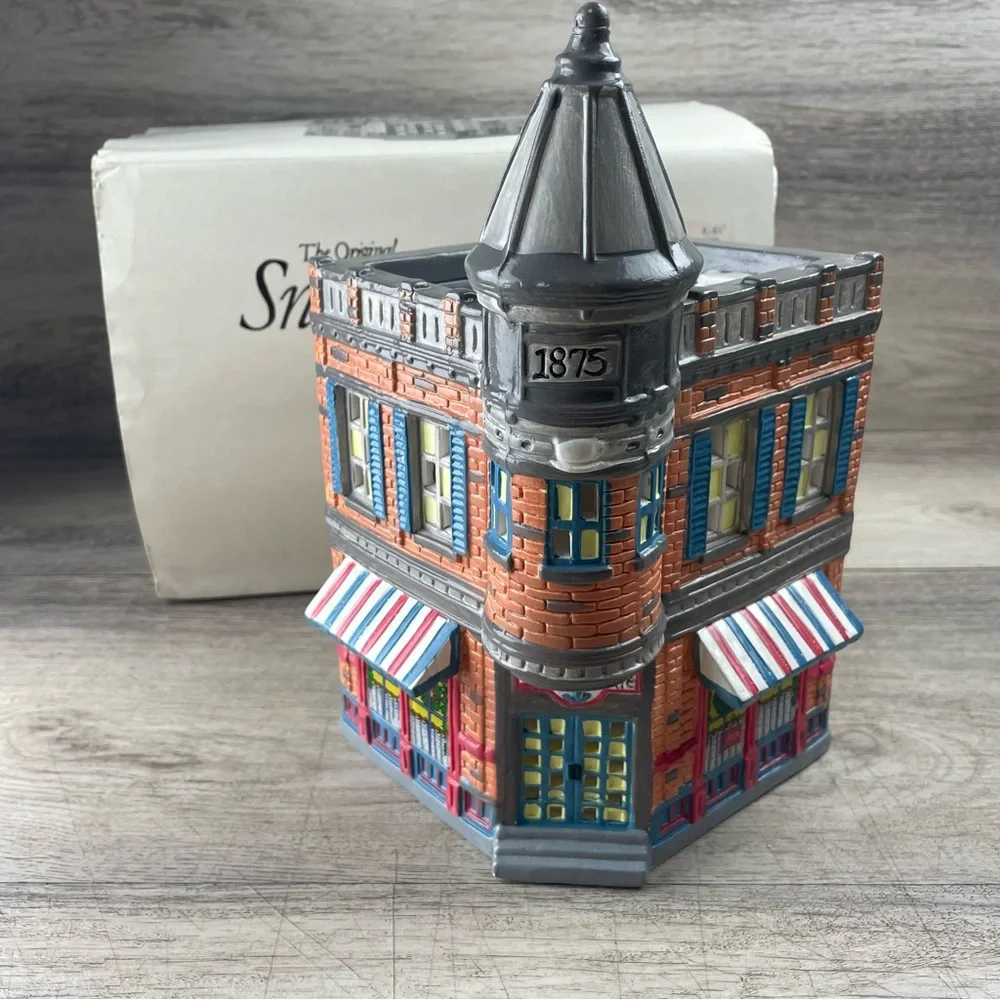 Department 56 The Original Snow Village ~1988 Corner Cafe 5124-1 ~ with light